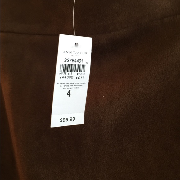 Never worn, suede like skirt - Picture 2 of 2